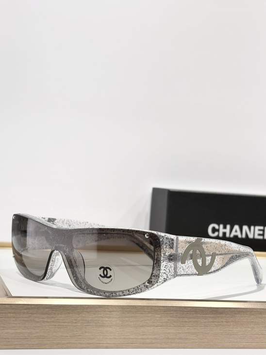 Picture of Chanel Sunglasses _SKUfw77096139fw